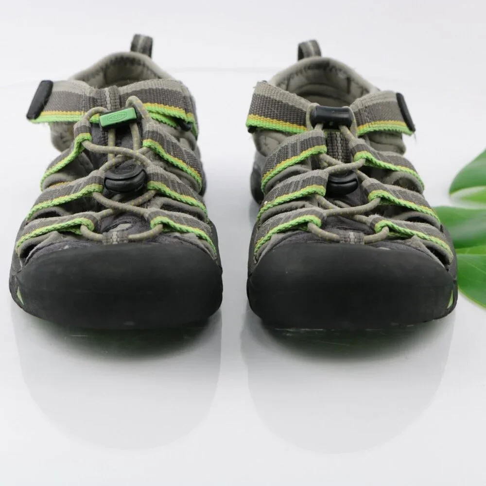Keen Boys Newport H2 Sandal Size 3 Active Wet Dry Hike Quick Lace Toe Guard